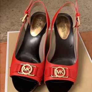 🧡🧡🧡Michael Kors orange leather sandal